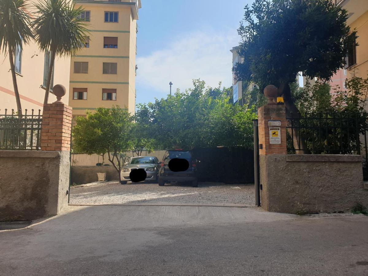 Vila Doralice Comfort House Free Private Parking Salerno Exteriér fotografie